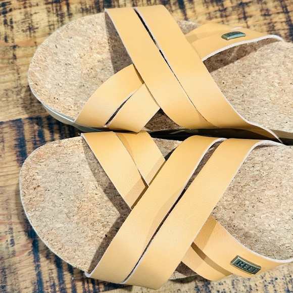 REEF Kaia Women's Criss-Cross Slide Sandals size 9 - Picture 8 of 9